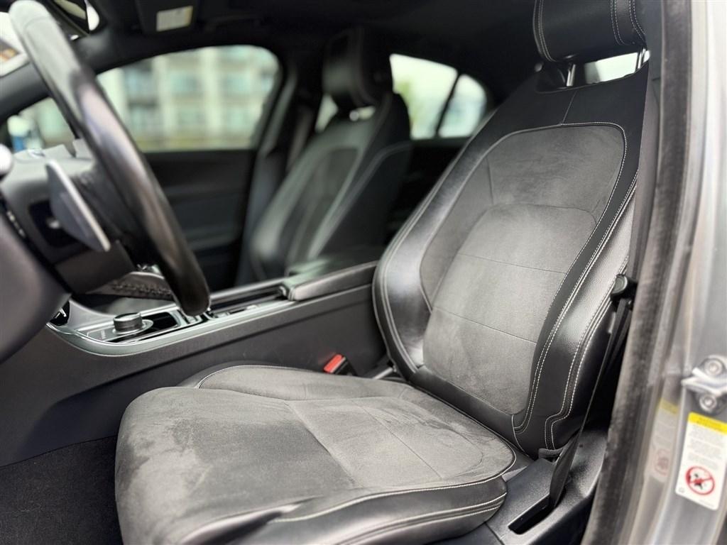 Jaguar XE S AWD 2018