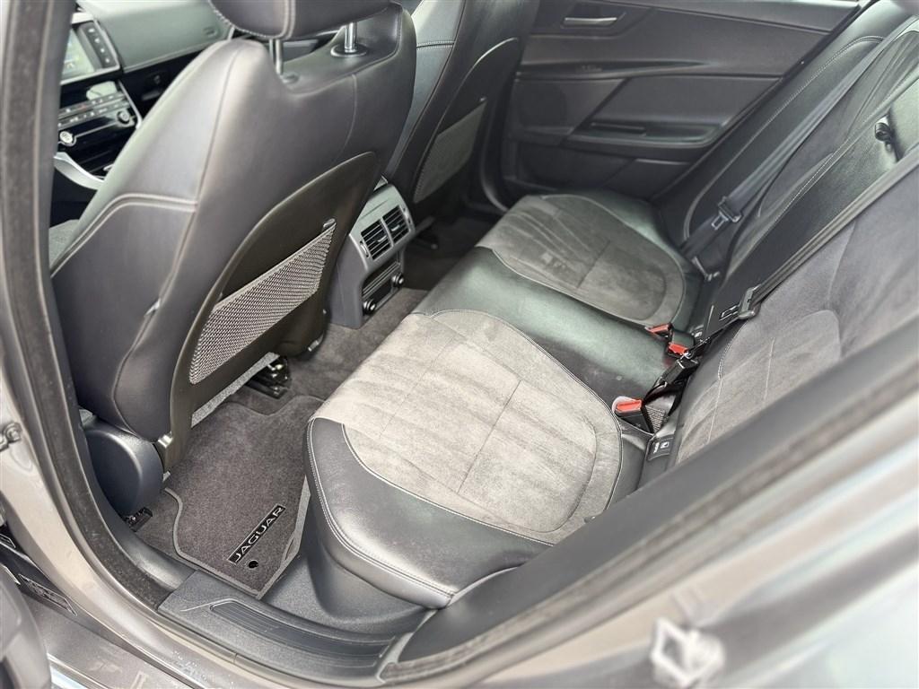 Jaguar XE S AWD 2018