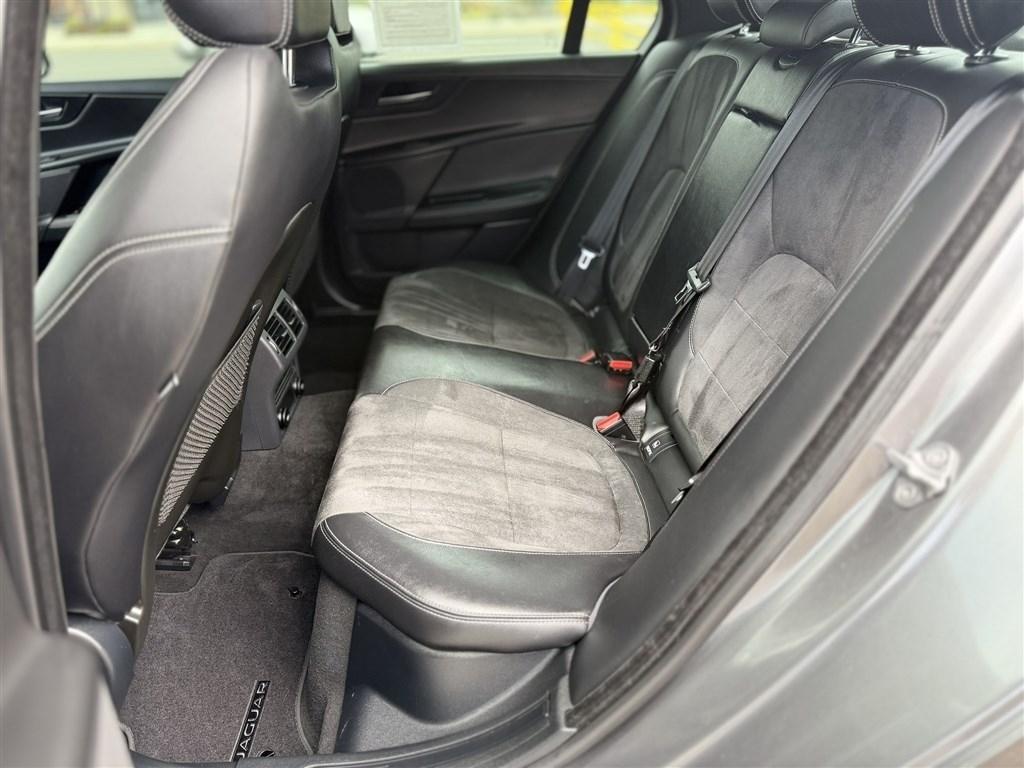 Jaguar XE S AWD 2018