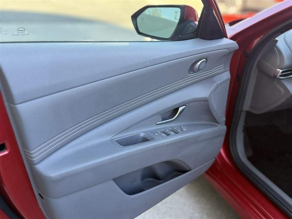 Hyundai Elantra SEL IVT 2023