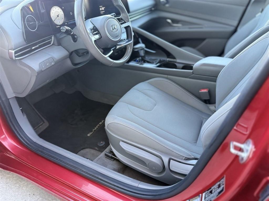 Hyundai Elantra SEL IVT 2023