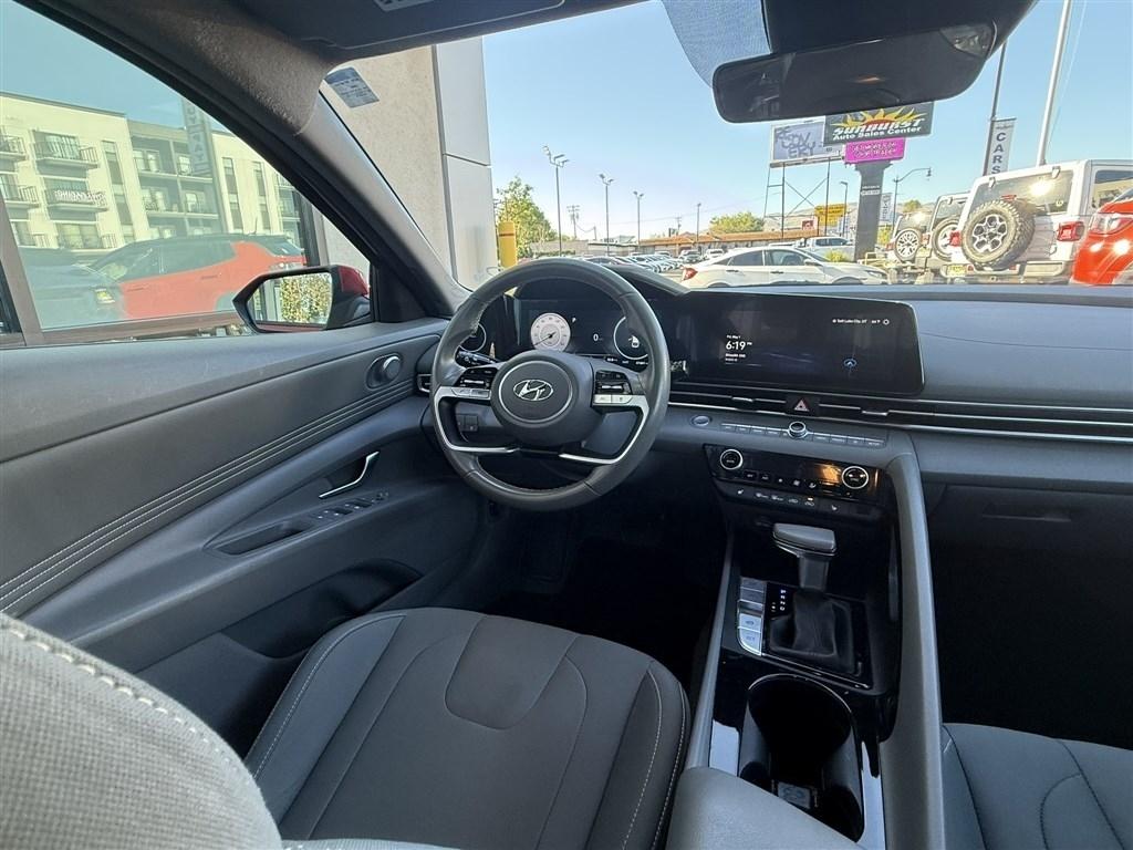 Hyundai Elantra SEL IVT 2023