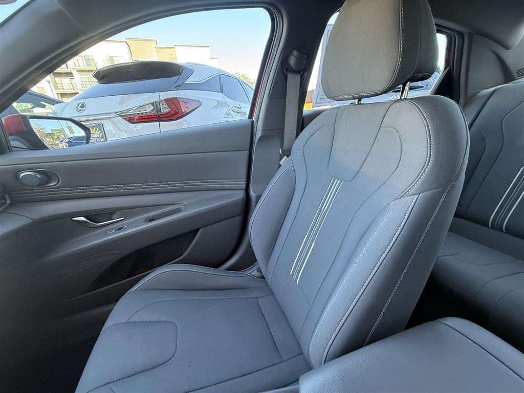 Hyundai Elantra SEL IVT 2023
