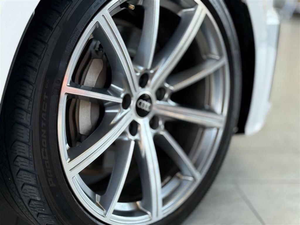 Audi A5 Sportback S line Premium 45 TFSI quattro 2025
