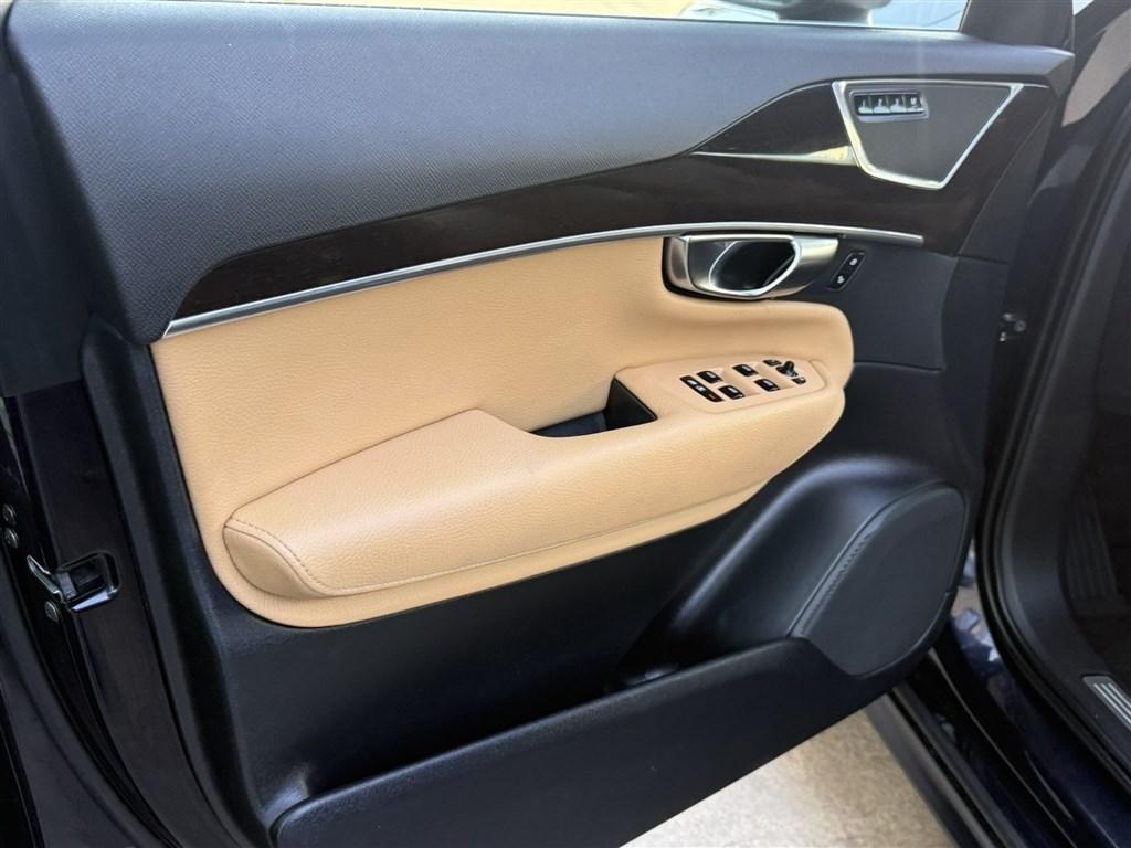 Volvo XC90 T6 AWD Momentum 2019