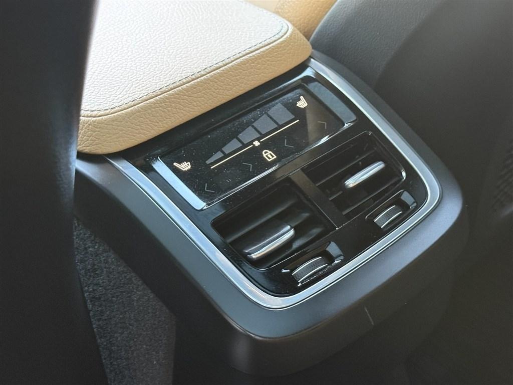 Volvo XC90 T6 AWD Momentum 2019