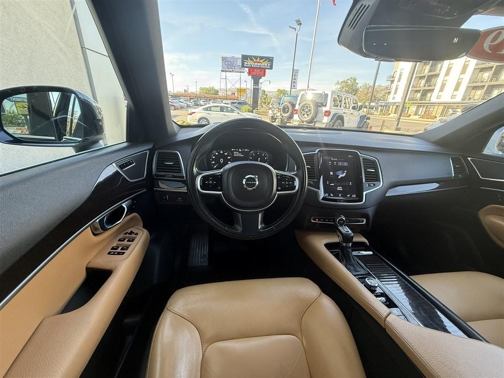 Volvo XC90 T6 AWD Momentum 2019