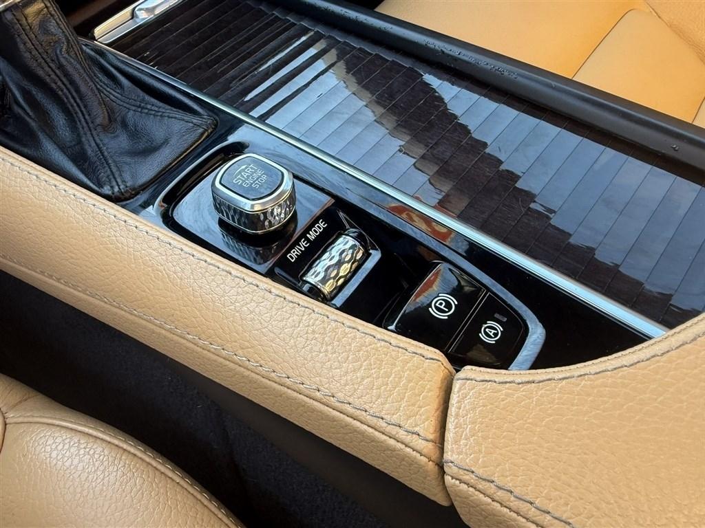 Volvo XC90 T6 AWD Momentum 2019