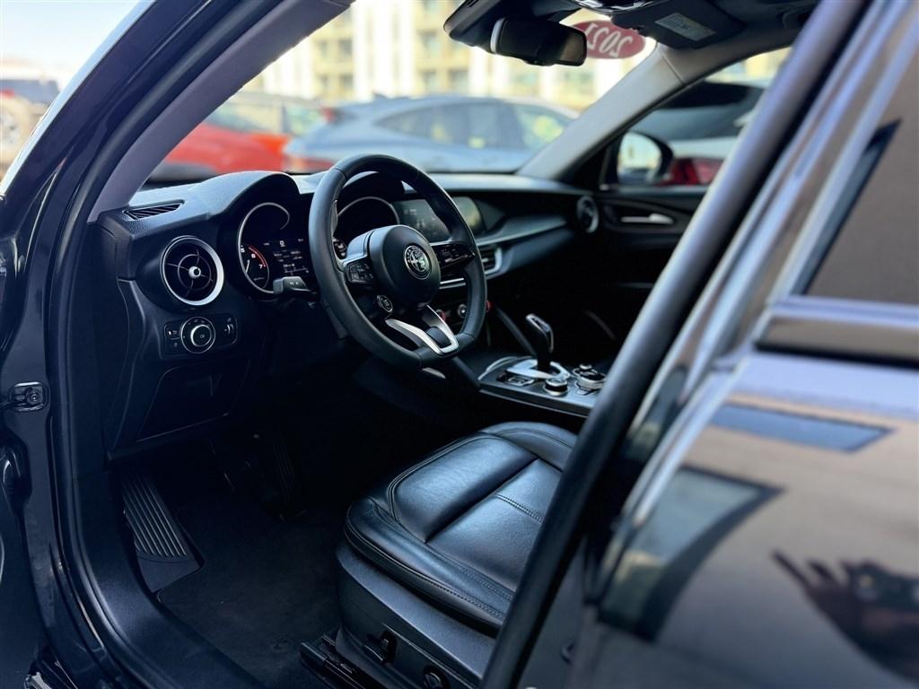 Alfa Romeo Stelvio Ti AWD 2021