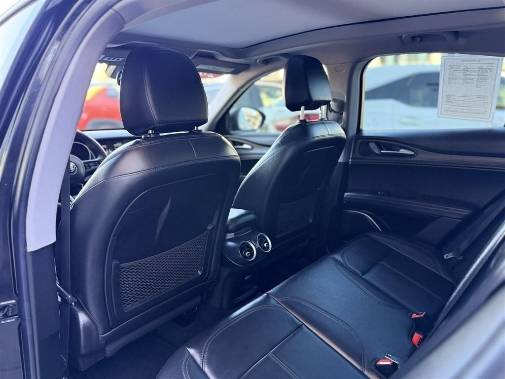 Alfa Romeo Stelvio Ti AWD 2021