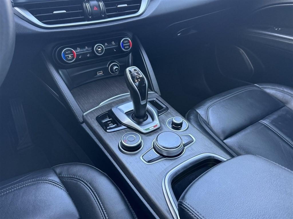 Alfa Romeo Stelvio Ti AWD 2021