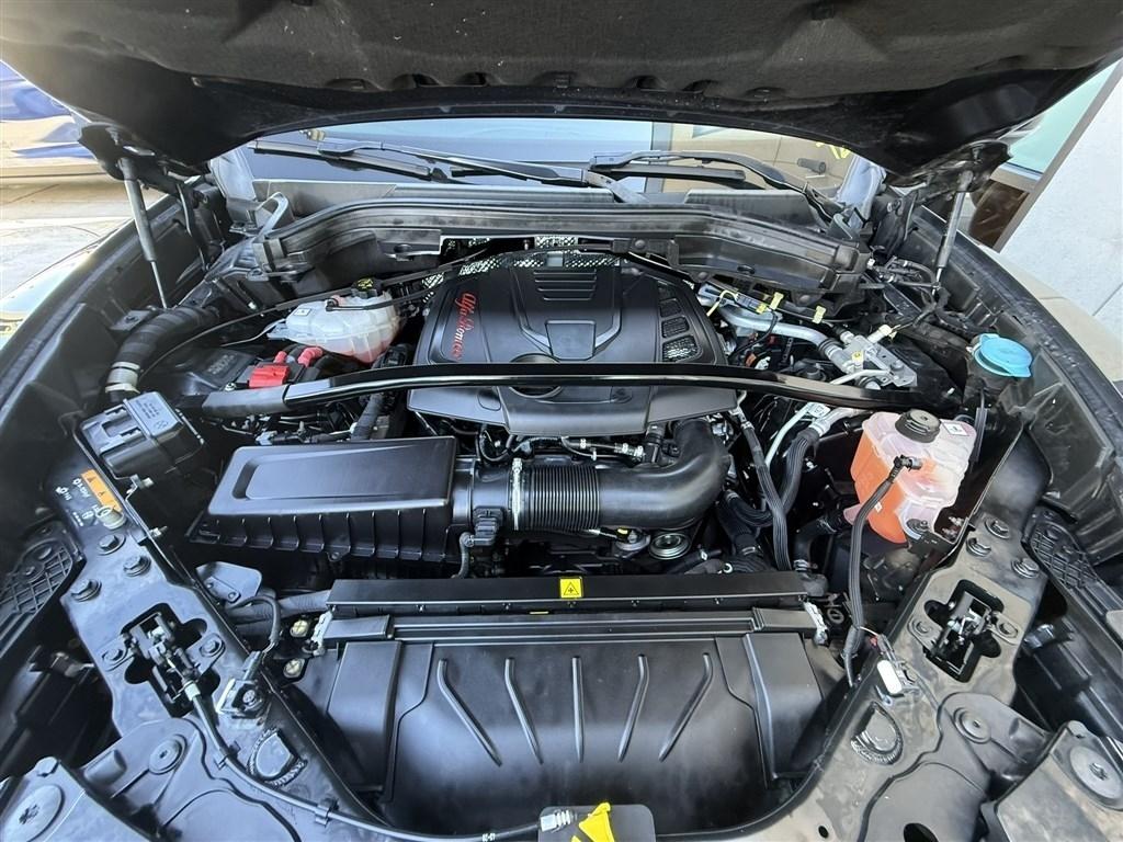 Alfa Romeo Stelvio Ti AWD 2021