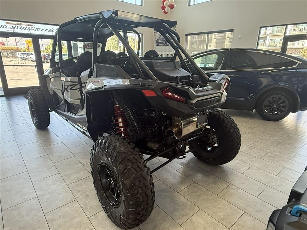 Polaris RZR  2021