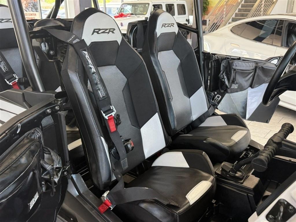 Polaris RZR  2021