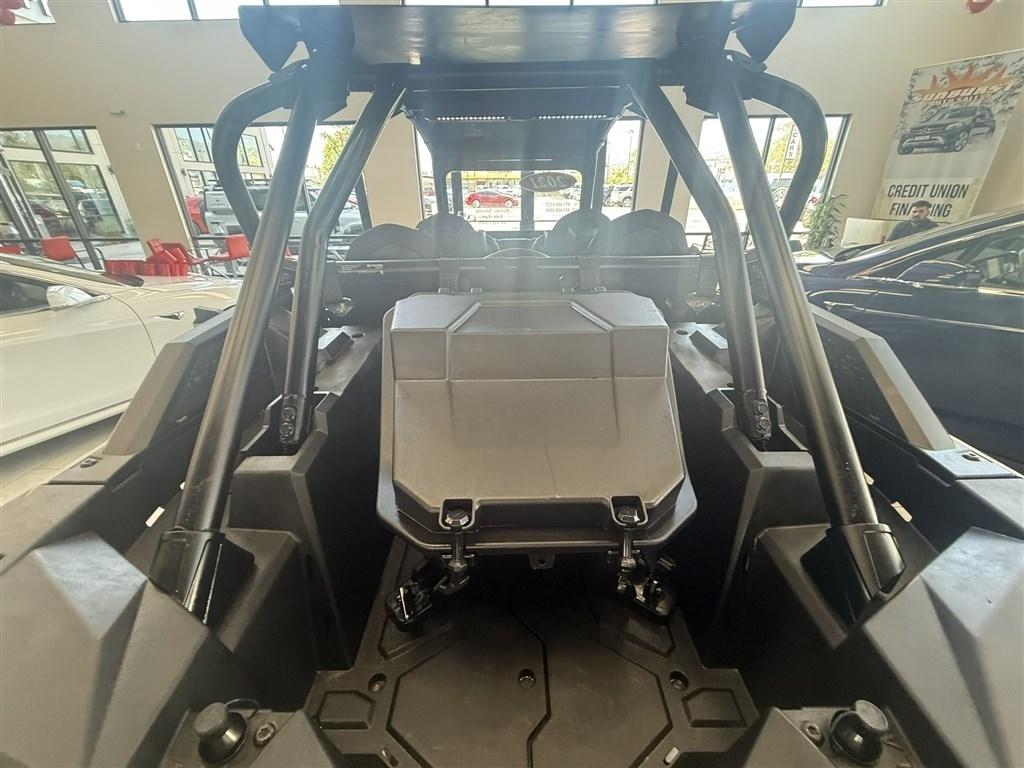 Polaris RZR  2021