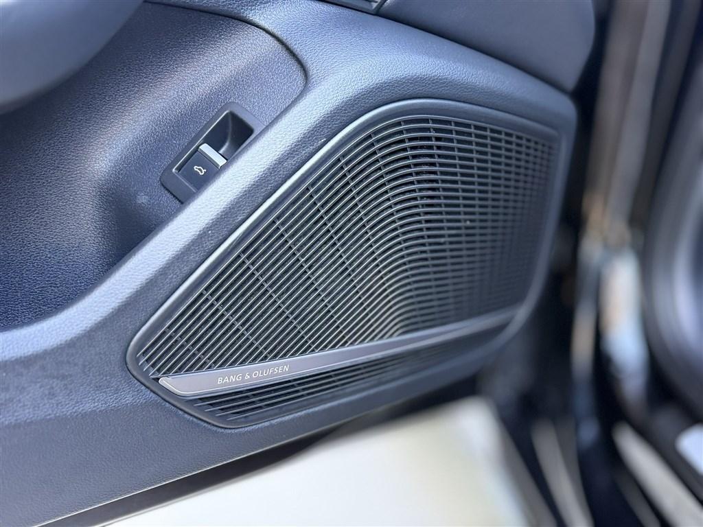 Audi A4 Sedan S line Premium Plus 45 TFSI quattro 2021