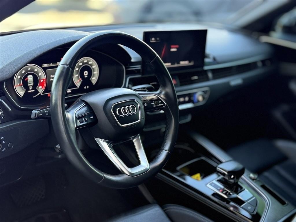 Audi A4 Sedan S line Premium Plus 45 TFSI quattro 2021