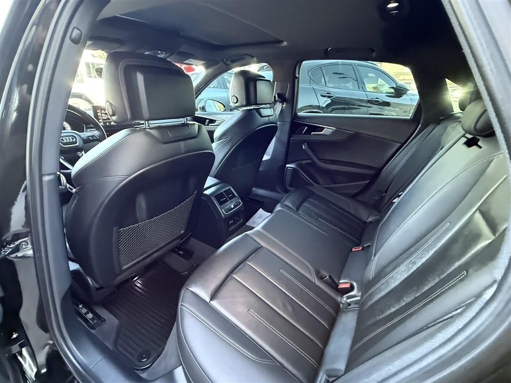 Audi A4 Sedan S line Premium Plus 45 TFSI quattro 2021