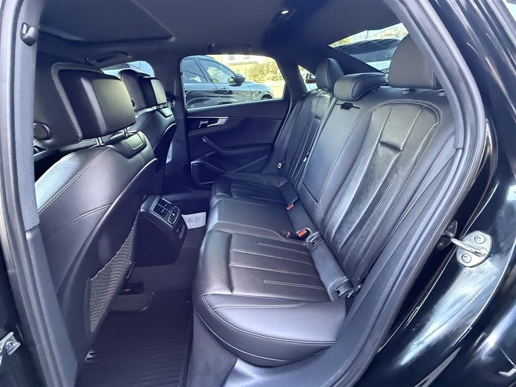 Audi A4 Sedan S line Premium Plus 45 TFSI quattro 2021