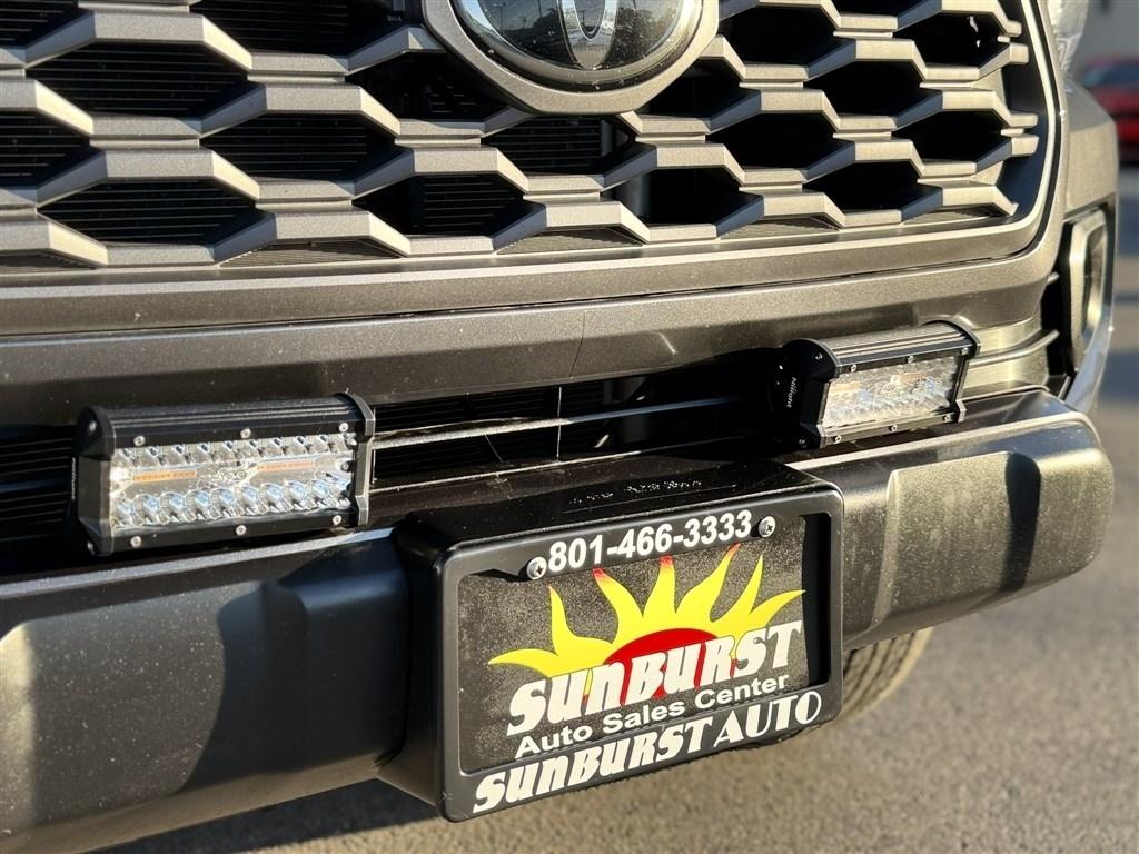 Toyota Tacoma 4WD TRD Off Road Double Cab 6' Bed AT (Natl) 2022