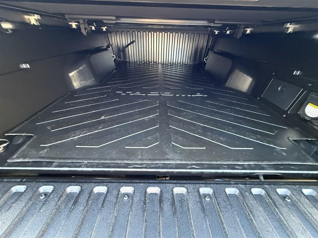 Toyota Tacoma 4WD TRD Off Road Double Cab 6' Bed AT (Natl) 2022