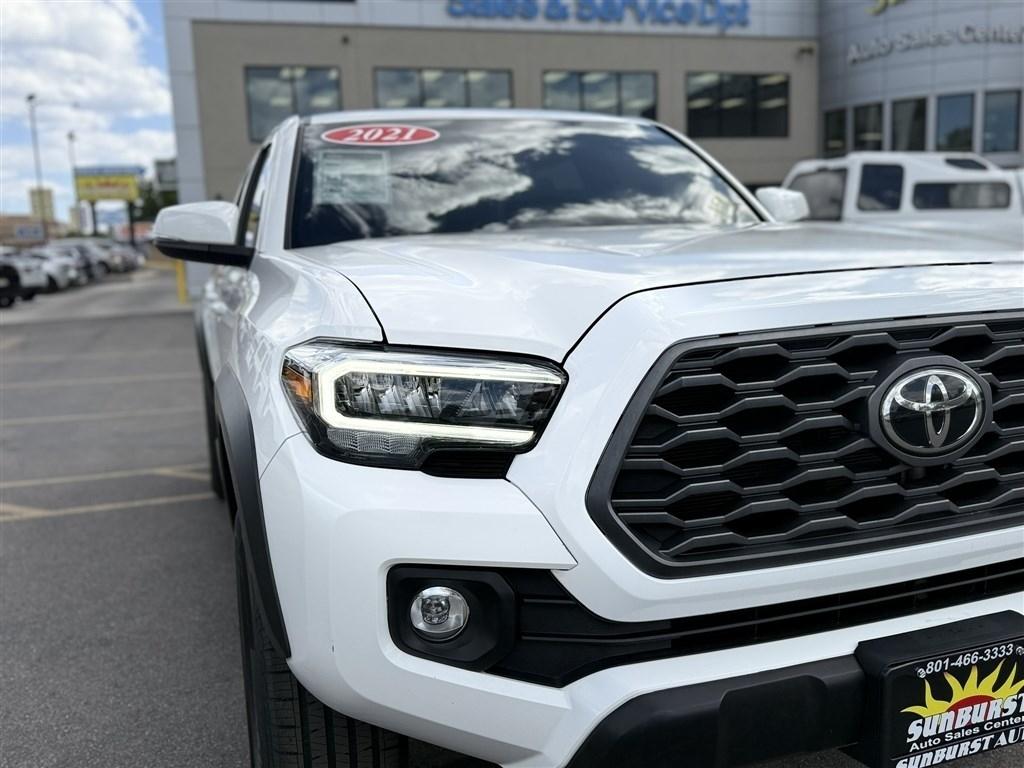 Toyota Tacoma 4WD TRD Off Road Double Cab 5' Bed AT (Natl) 2021
