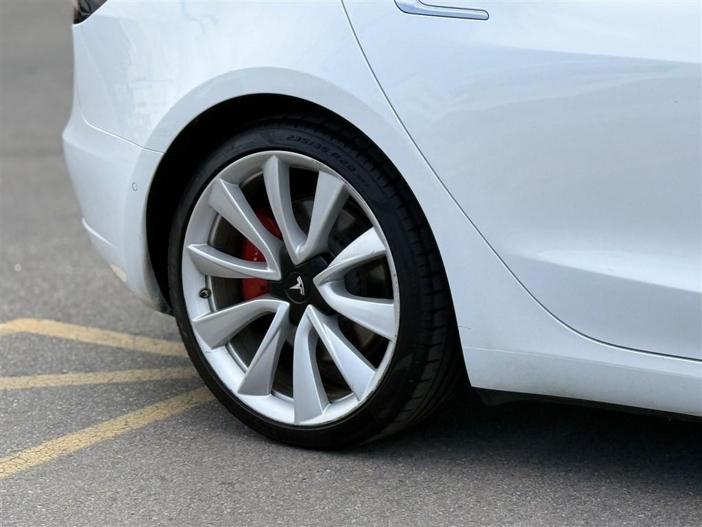 Tesla Model 3 Performance 2019
