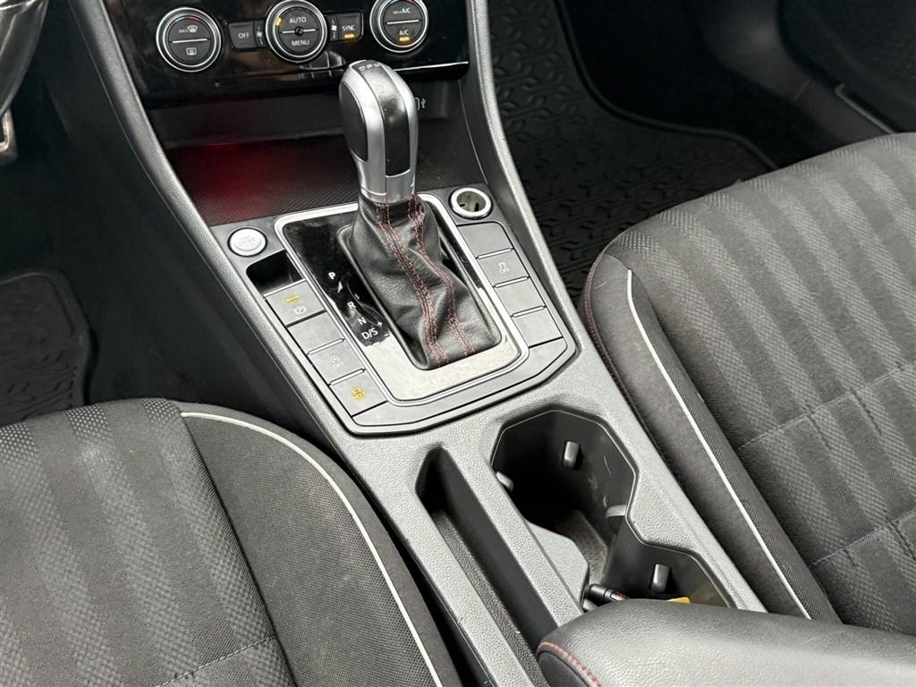 Volkswagen Jetta GLI S DSG 2019