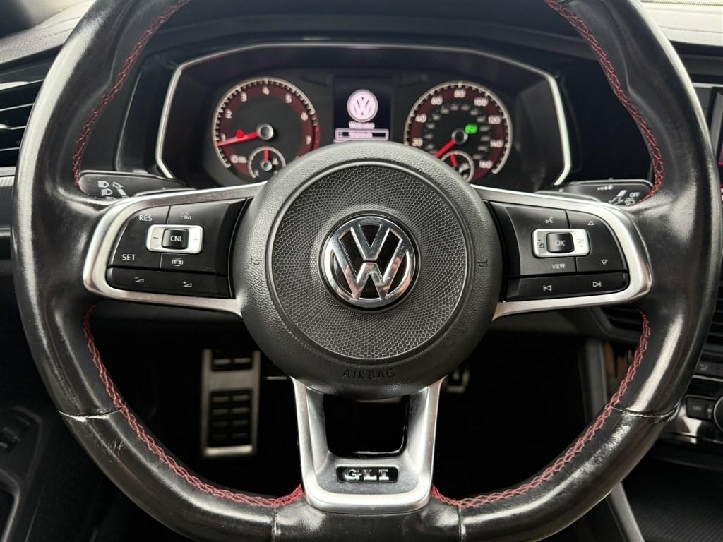 Volkswagen Jetta GLI S DSG 2019