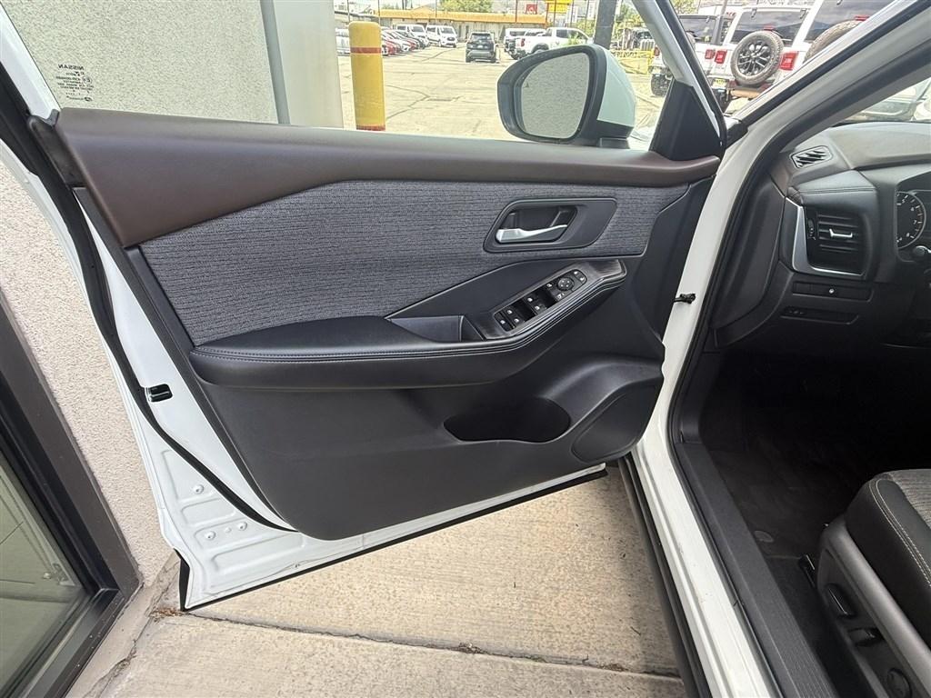 Nissan Rogue AWD SV 2021