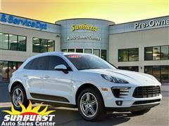2017 Porsche Macan 