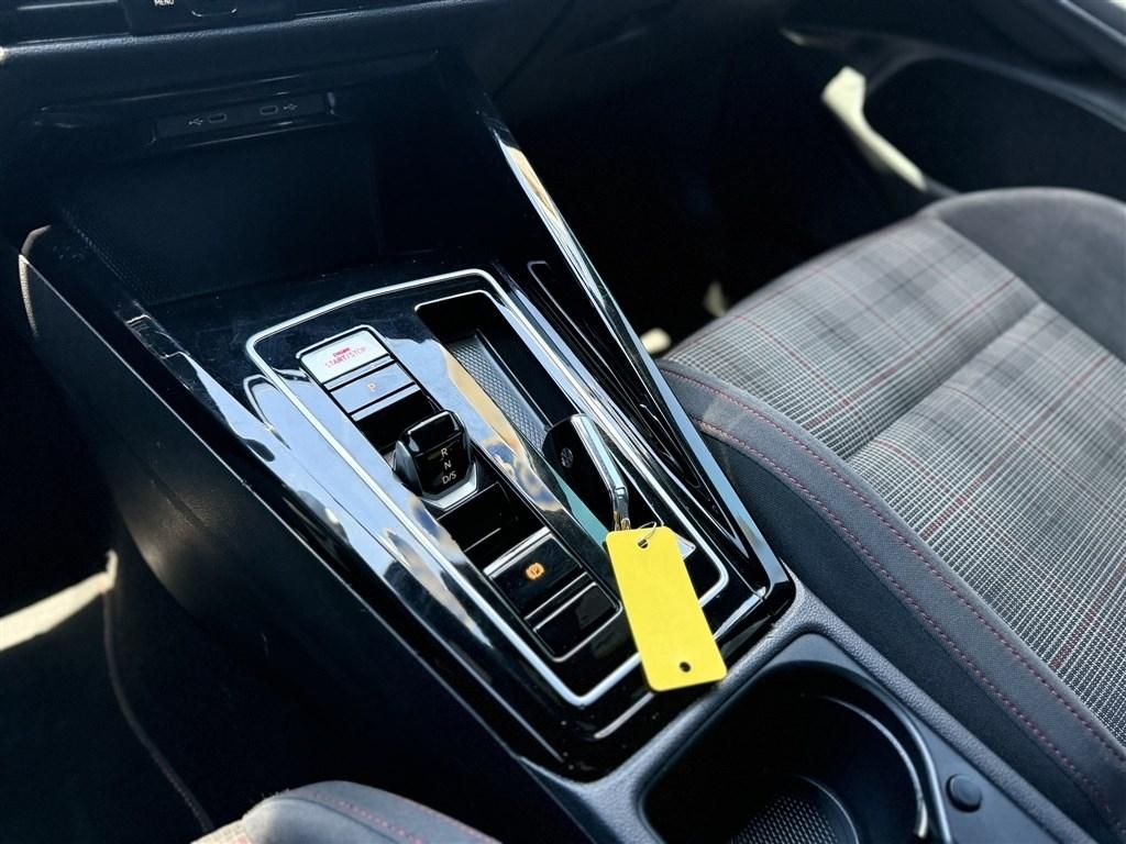 Volkswagen Golf GTI 2.0T S DSG 2024