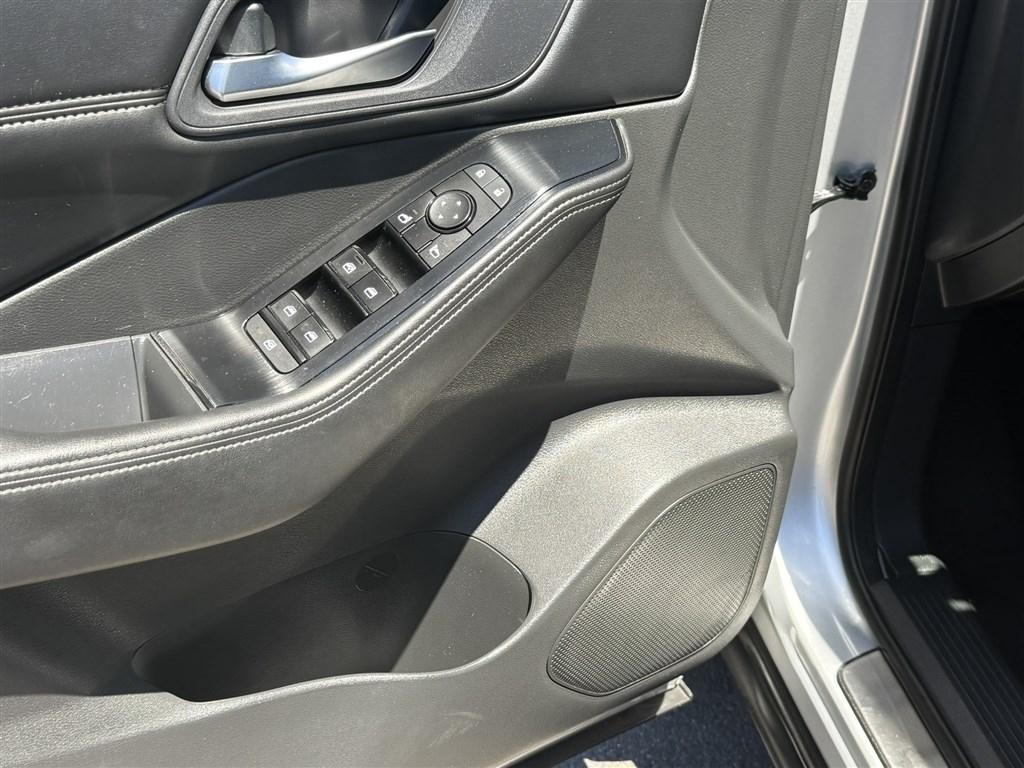 Nissan Rogue AWD SV 2022