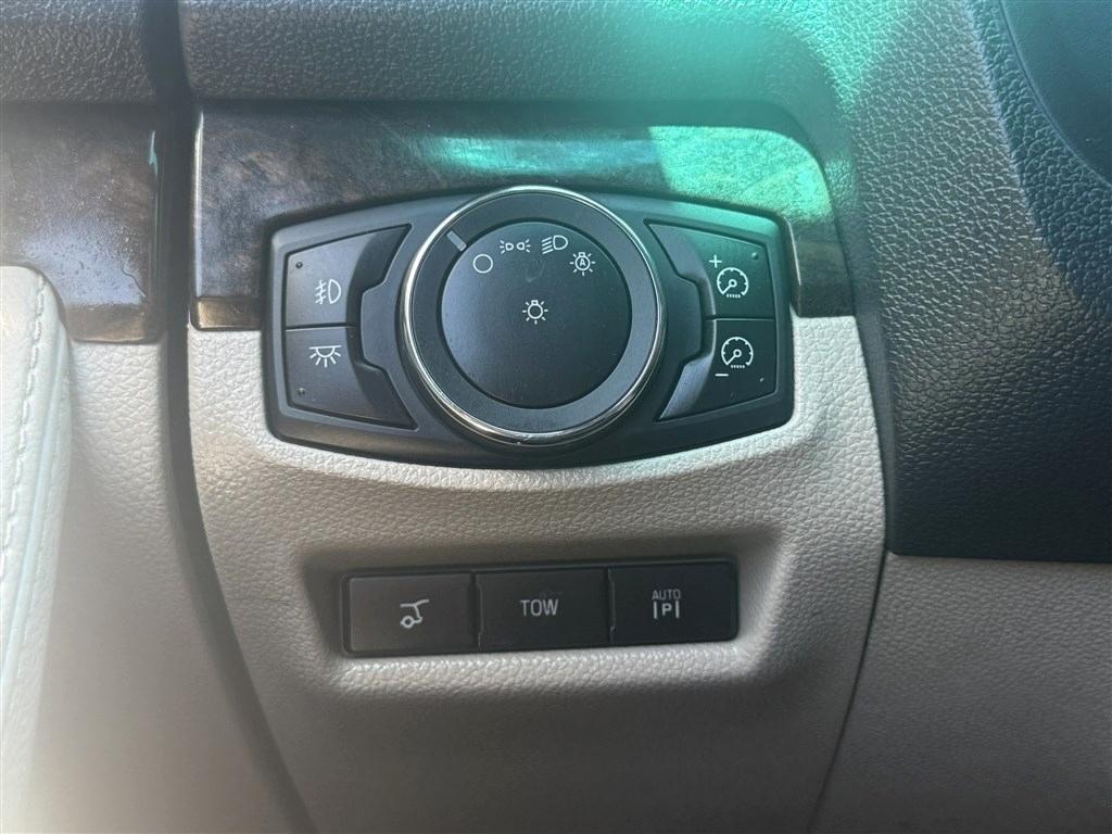 Ford Explorer Limited 4WD 2013