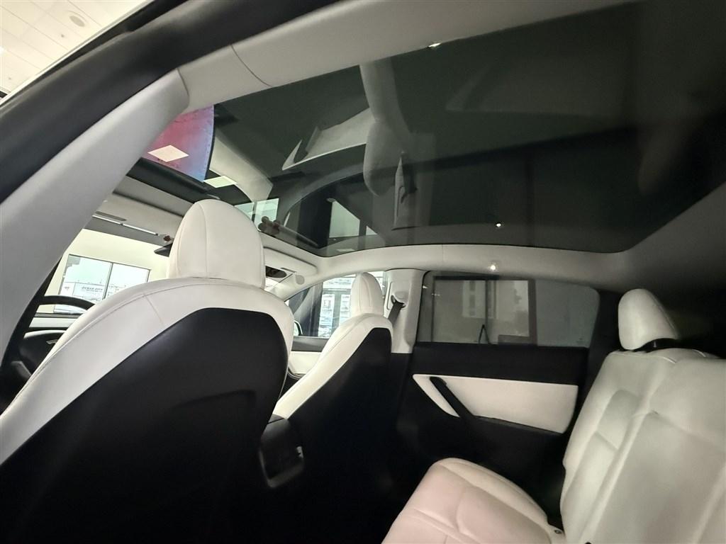 Tesla Model Y Long Range AWD 2021