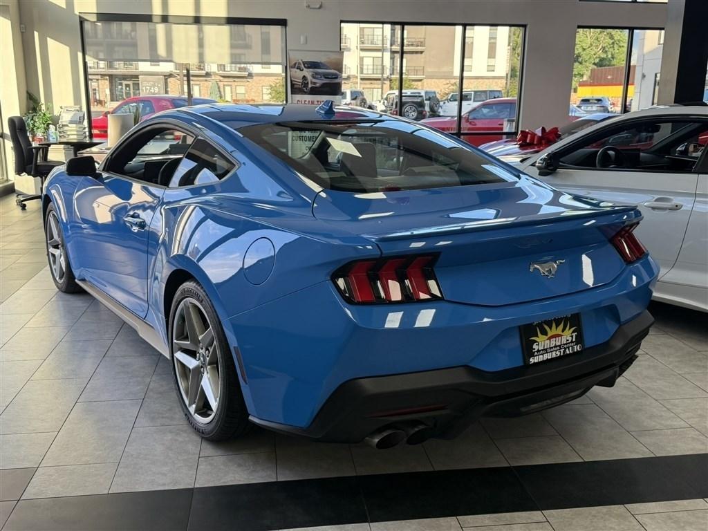Ford Mustang EcoBoost Premium Coupe 2024