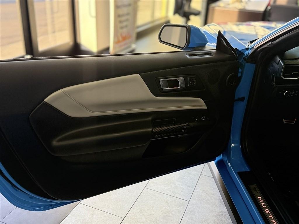 Ford Mustang EcoBoost Premium Coupe 2024