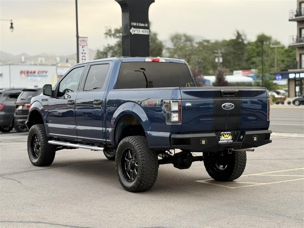 Ford F-150 4WD SuperCrew 145" Lariat 2016