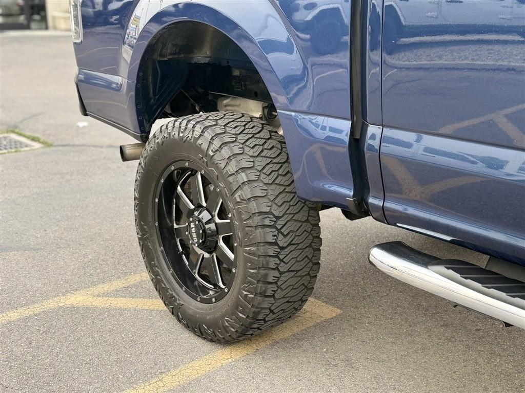 Ford F-150 4WD SuperCrew 145" Lariat 2016