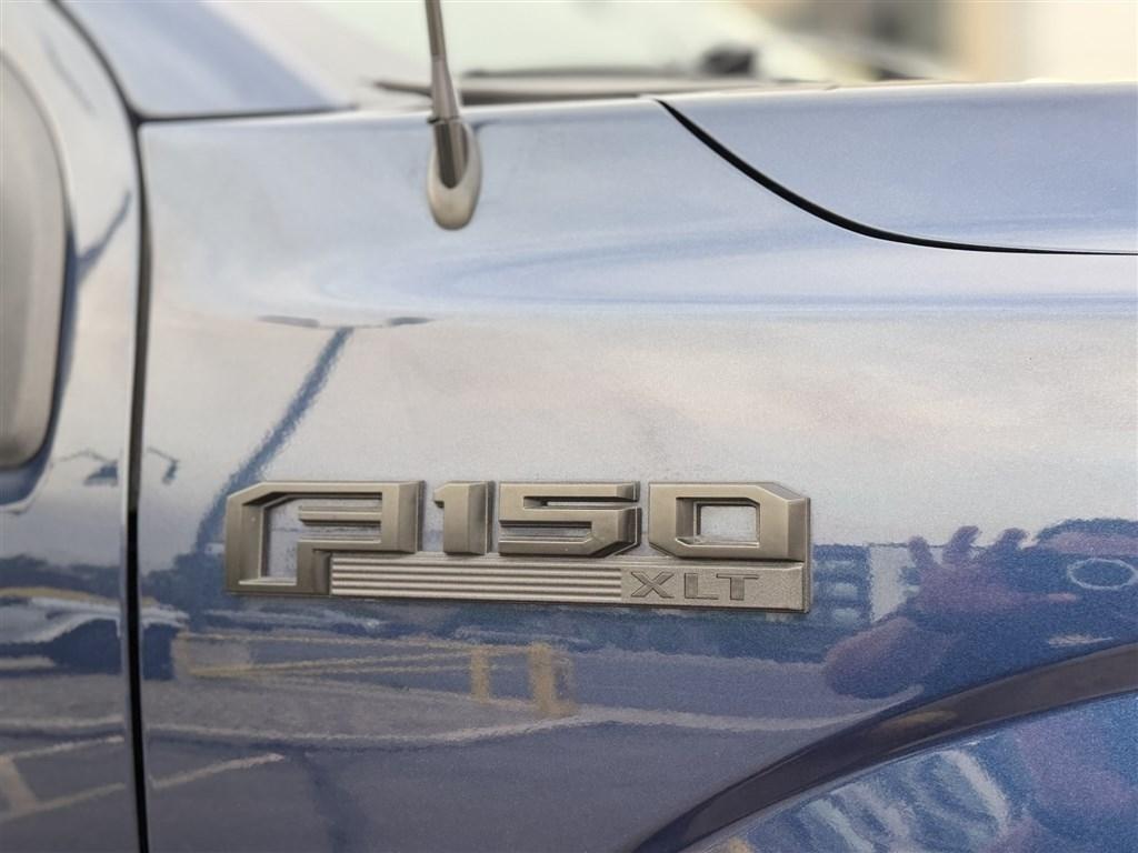 Ford F-150 4WD SuperCrew 145" Lariat 2016
