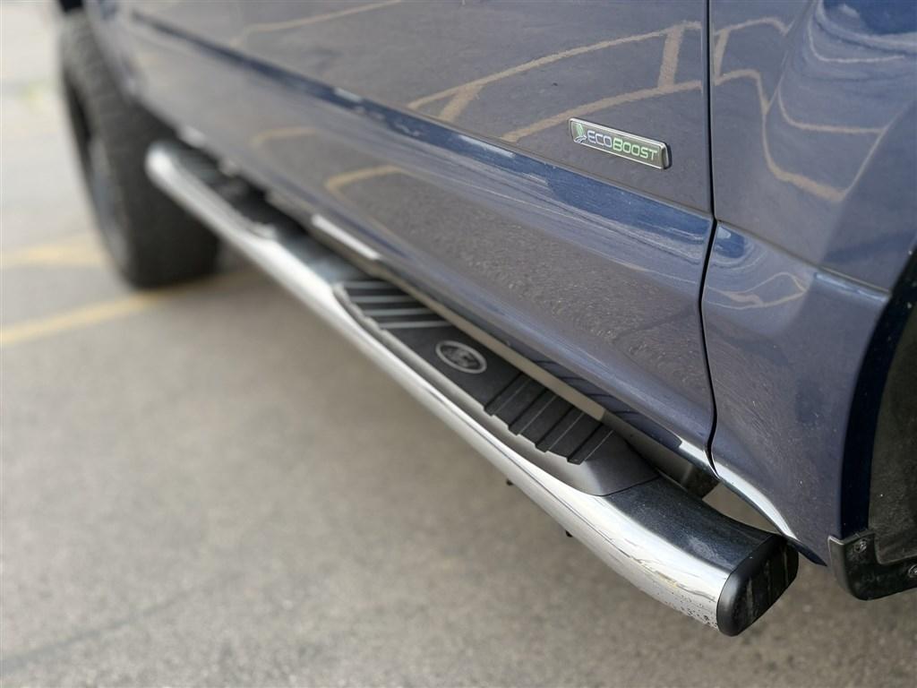 Ford F-150 4WD SuperCrew 145" Lariat 2016
