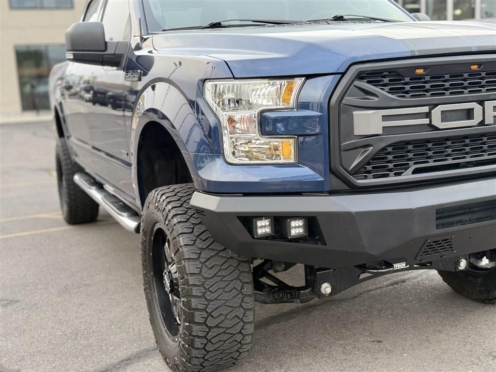 Ford F-150 4WD SuperCrew 145" Lariat 2016