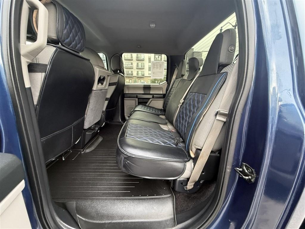 Ford F-150 4WD SuperCrew 145" Lariat 2016