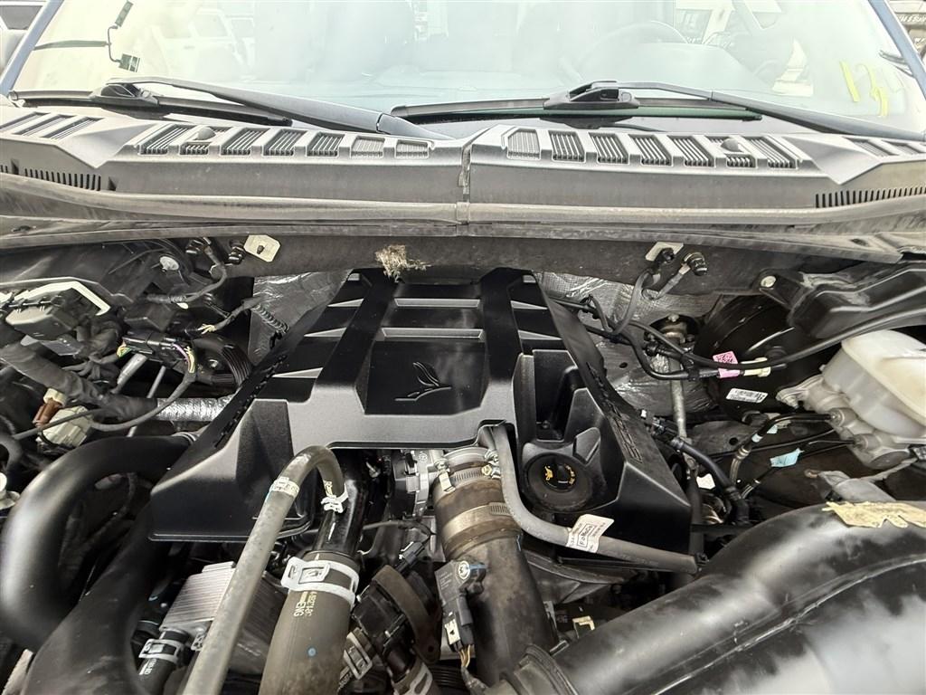Ford F-150 4WD SuperCrew 145" Lariat 2016