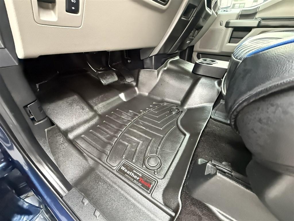 Ford F-150 4WD SuperCrew 145" Lariat 2016