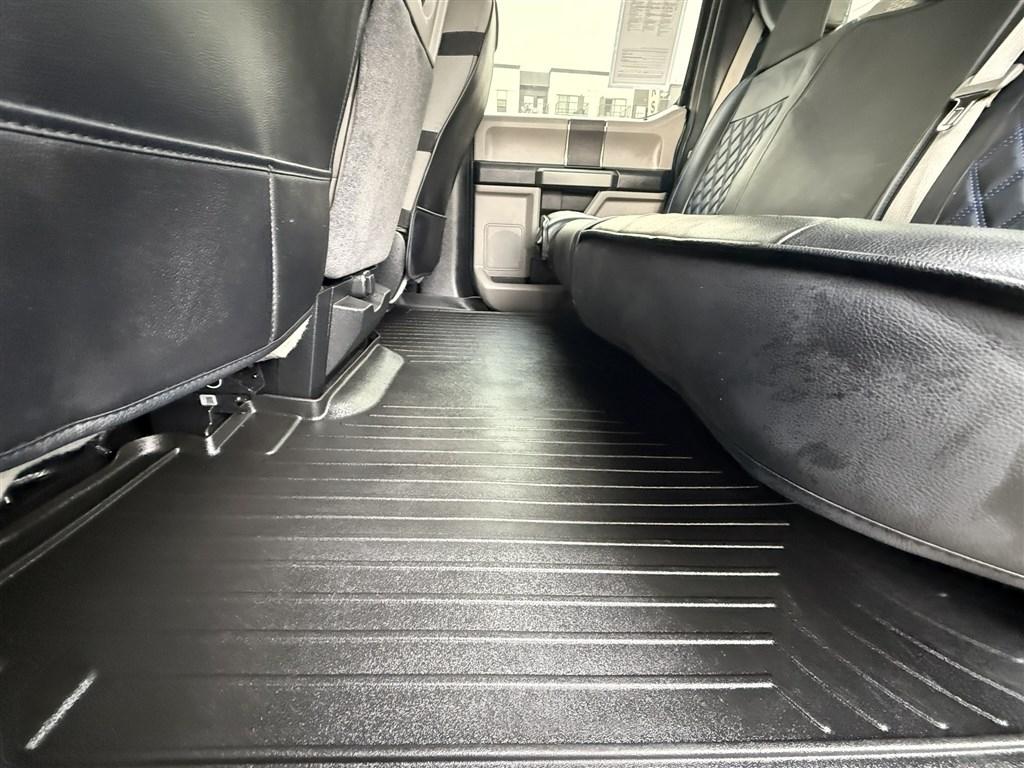 Ford F-150 4WD SuperCrew 145" Lariat 2016