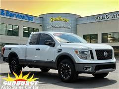 2017 Nissan Titan 