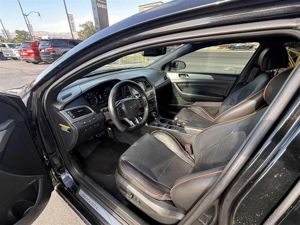 Hyundai Sonata 4dr Sdn 2.0T Limited 2015