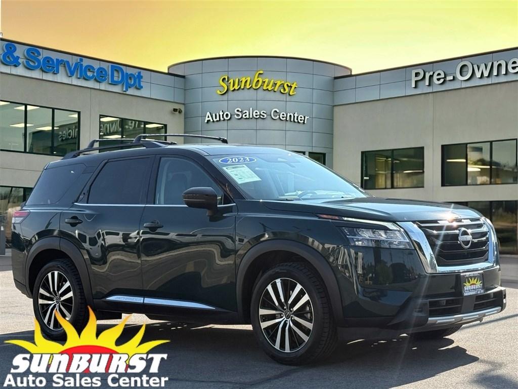 2023 Nissan Pathfinder Platinum 4WD