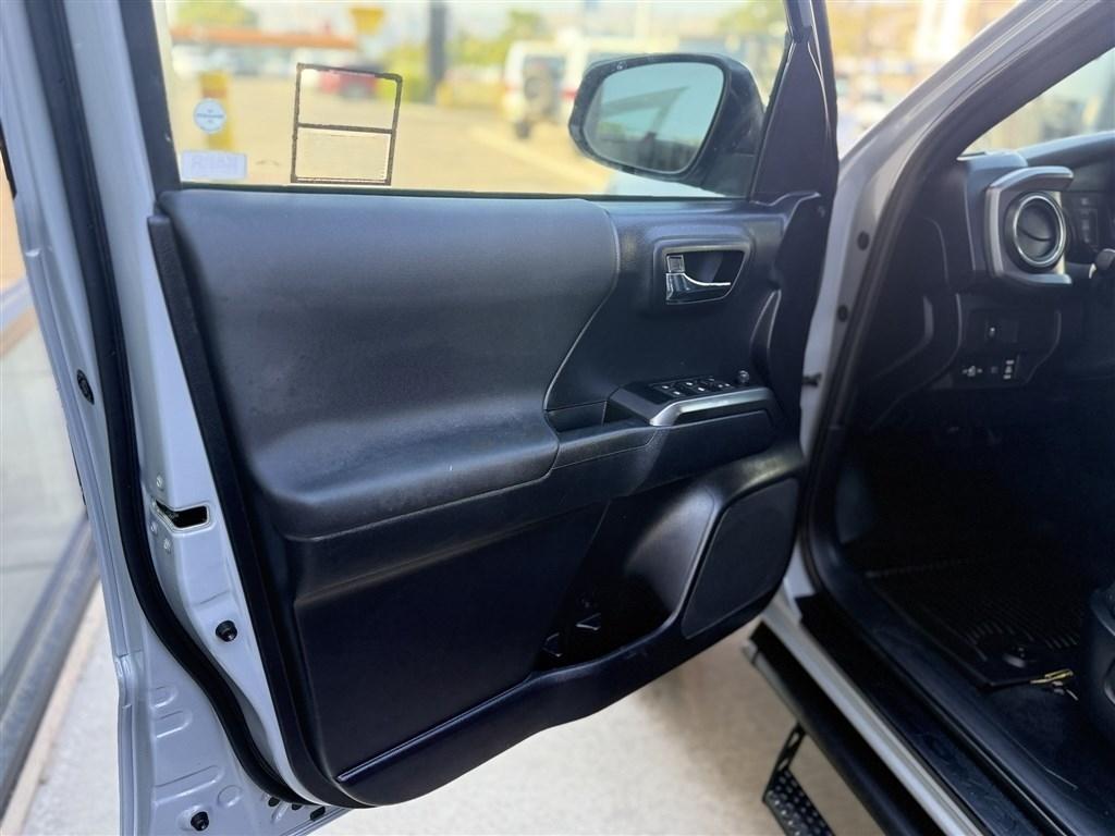Toyota Tacoma 4WD TRD Off Road Double Cab 5' Bed V6 MT (Natl) 2021